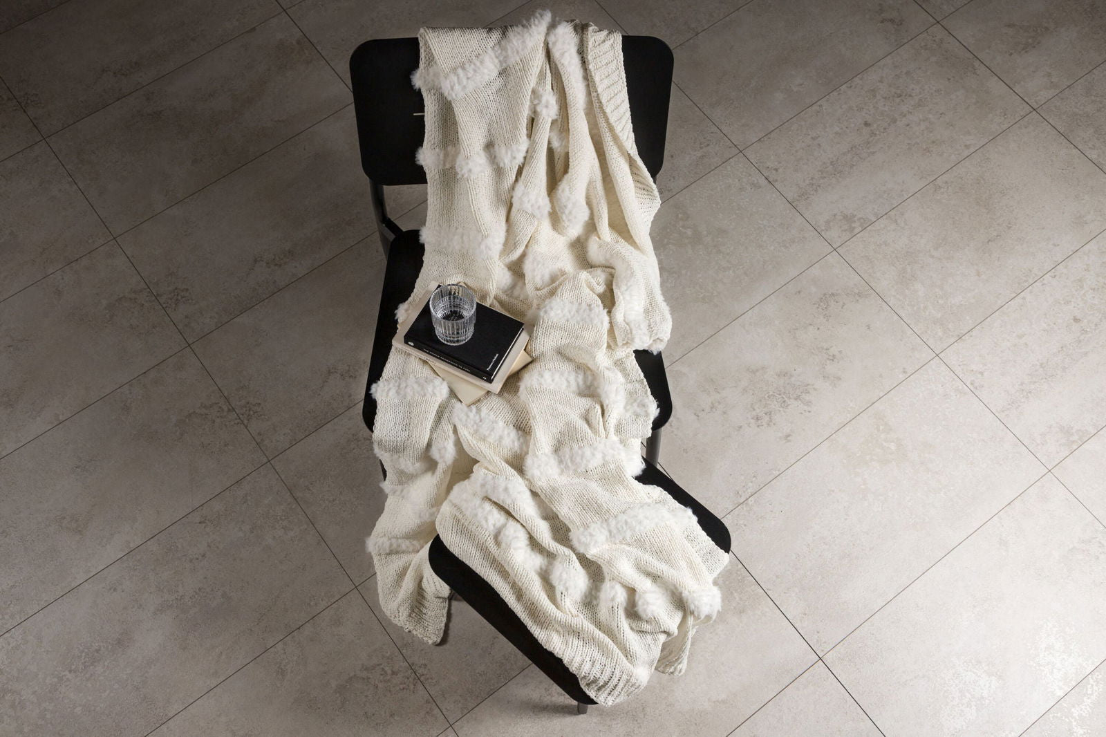 Venture Home Katleen Throw Polyester/chenille/fake fur - White / - 130*170 - vivahabitat.com