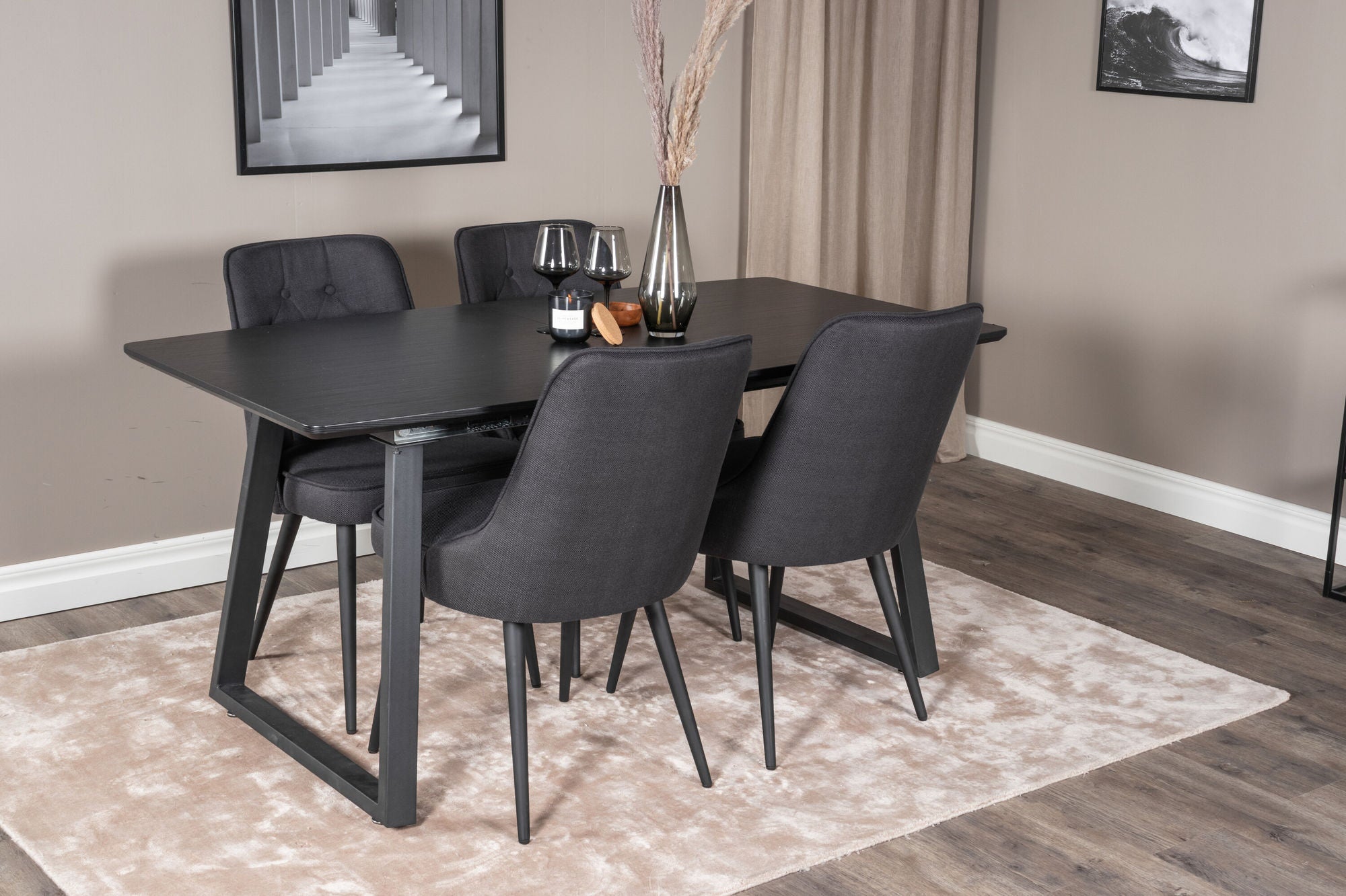 Venture Home Inca Extentiontable - Black top / black Legs+Velvet Deluxe Dining Chair - Black Legs - Black Fabric_4 - vivahabitat.com