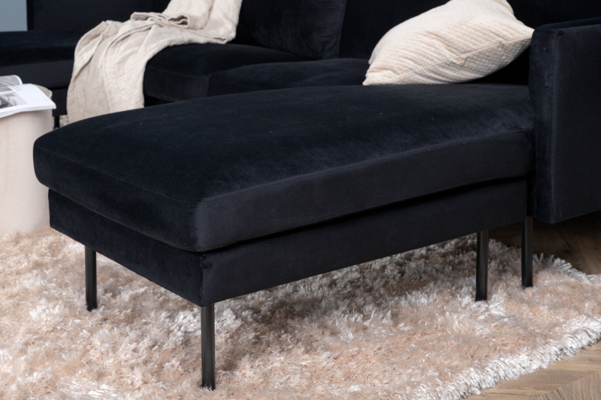 Venture Home Zoom U-Sofa - Black / Black Velvet - vivahabitat.com