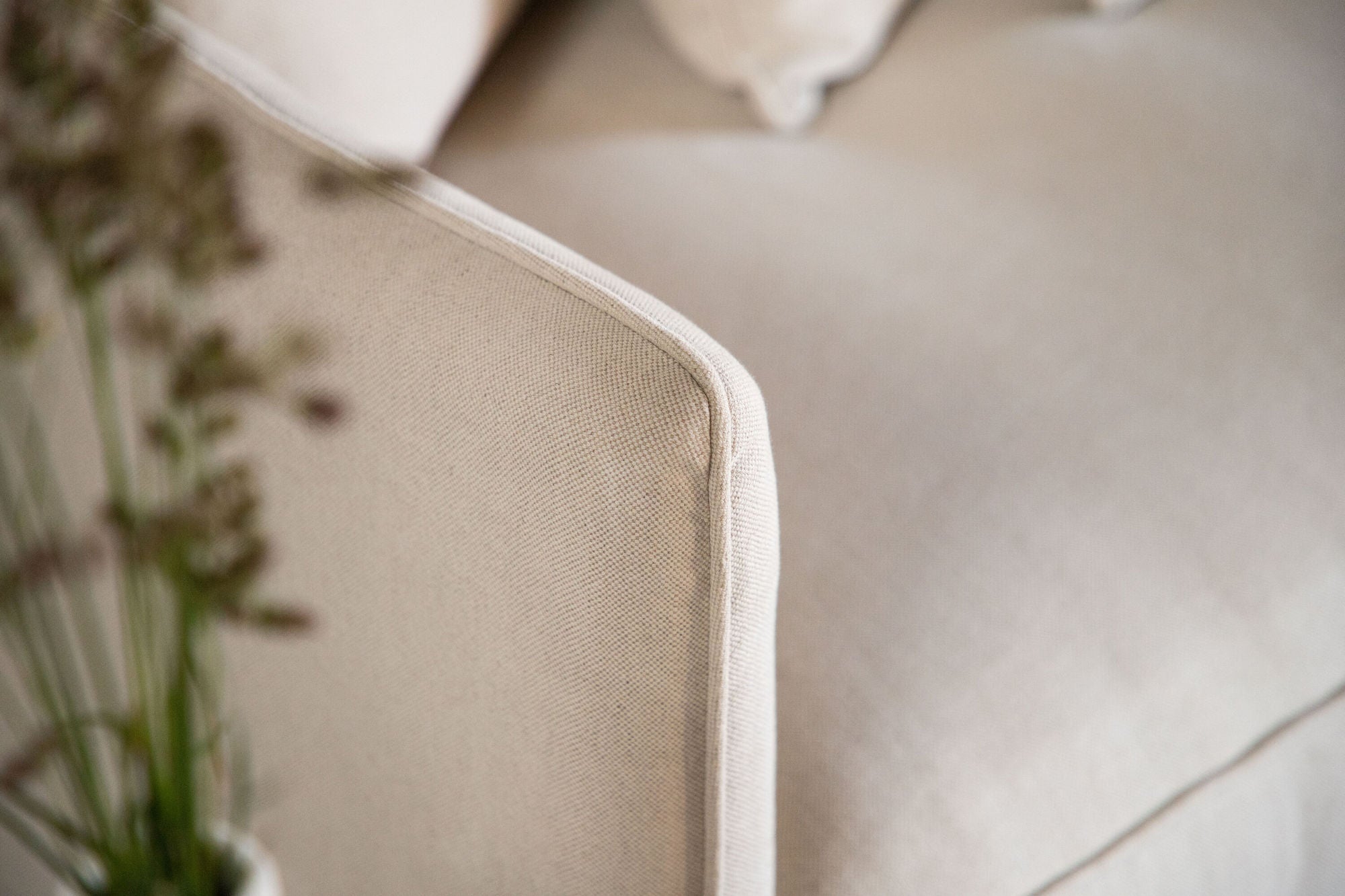 Vind Segelskären Sofa - Whitewash / Beige Linen - vivahabitat.com