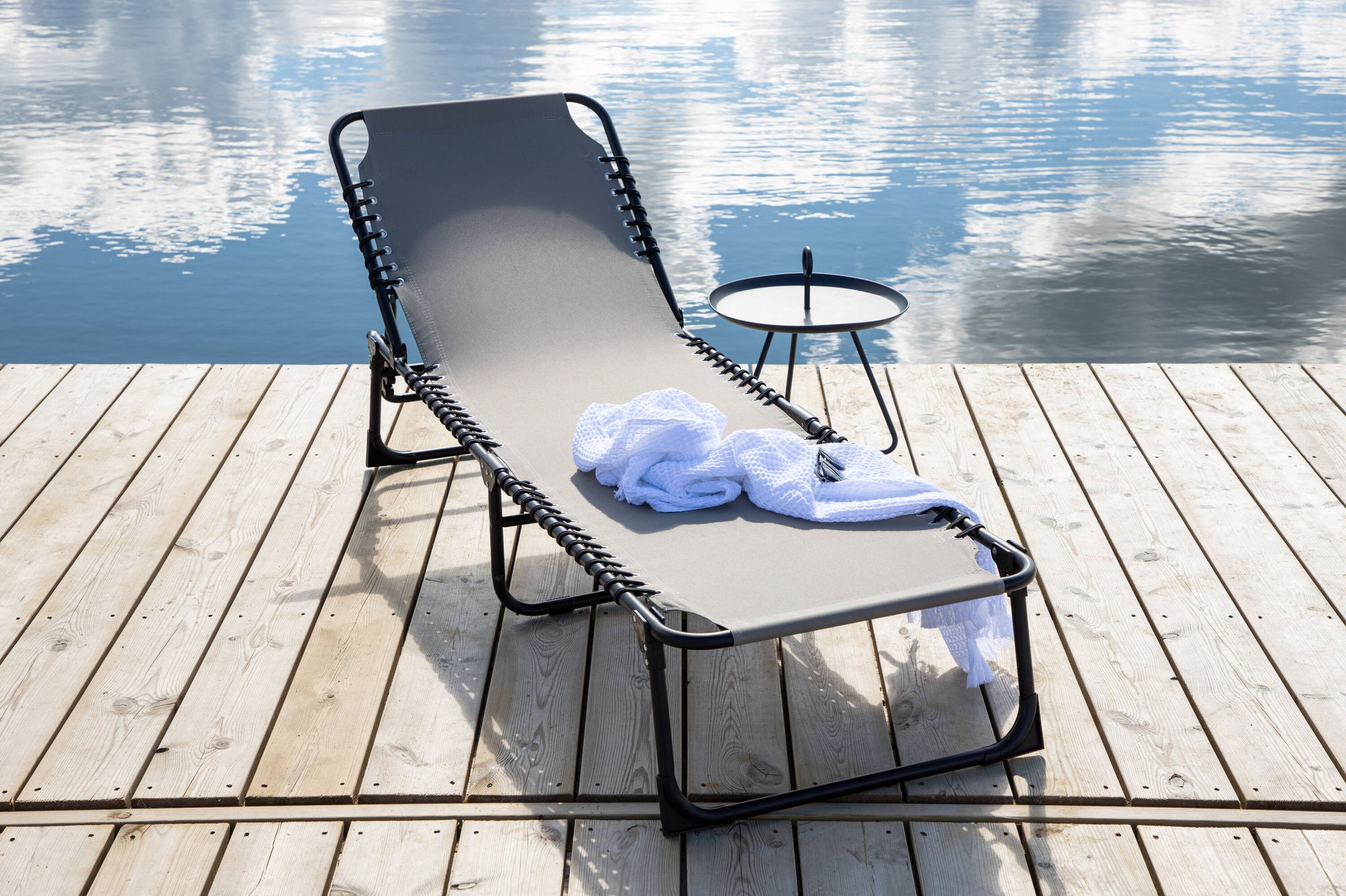 Venture Home Majken Sunbed Oxford fabric/Steel - Black/Grey / 60*190*32 - vivahabitat.com