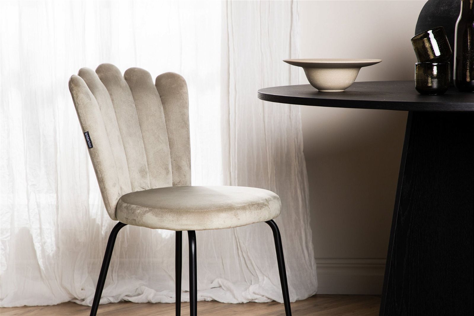 Limhamn Light Chair 2-pack - Black / Beige Velvet - vivahabitat.com