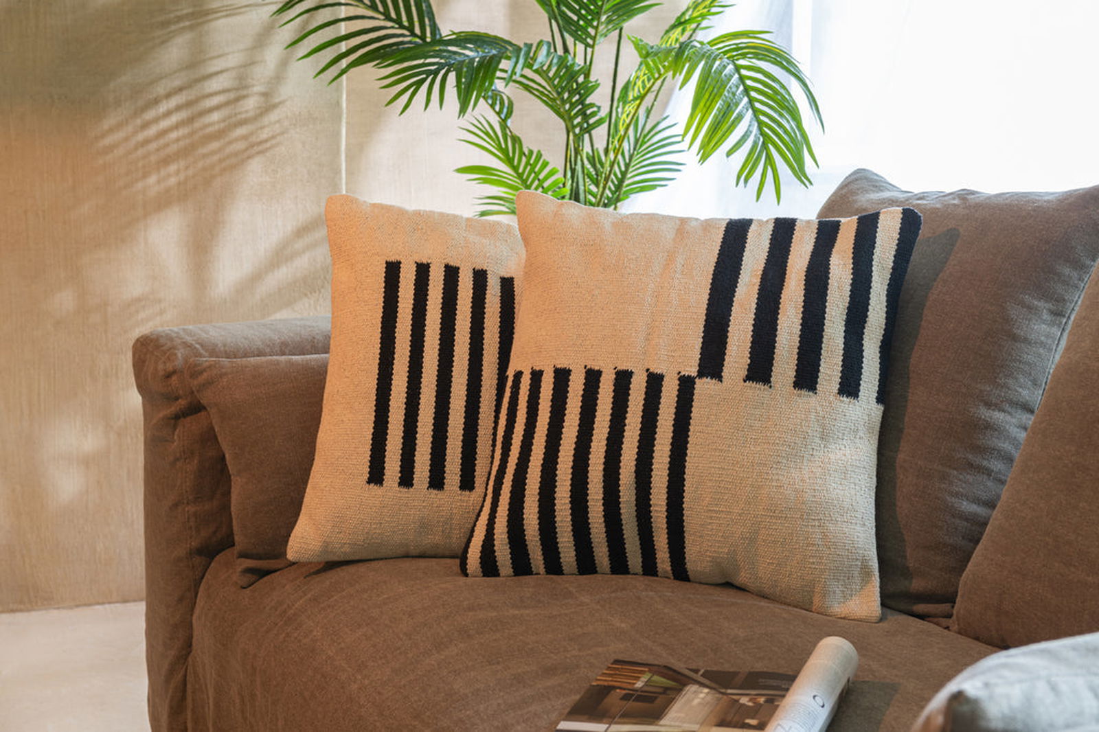 Cushion Blank/Striped Squares Cotton White/Black - vivahabitat.com