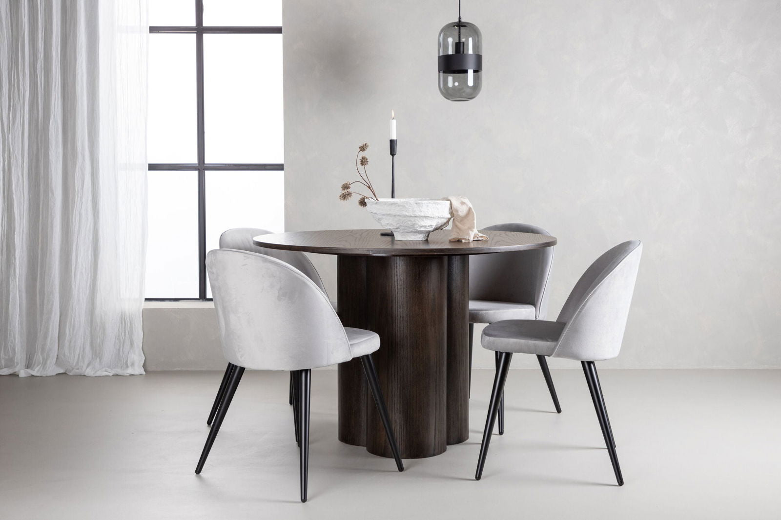 Venture Home OliviaDiningTable-Mocca/MoccaVeneer+VelvetDiningChair-LightGrey/Black_4 - vivahabitat.com