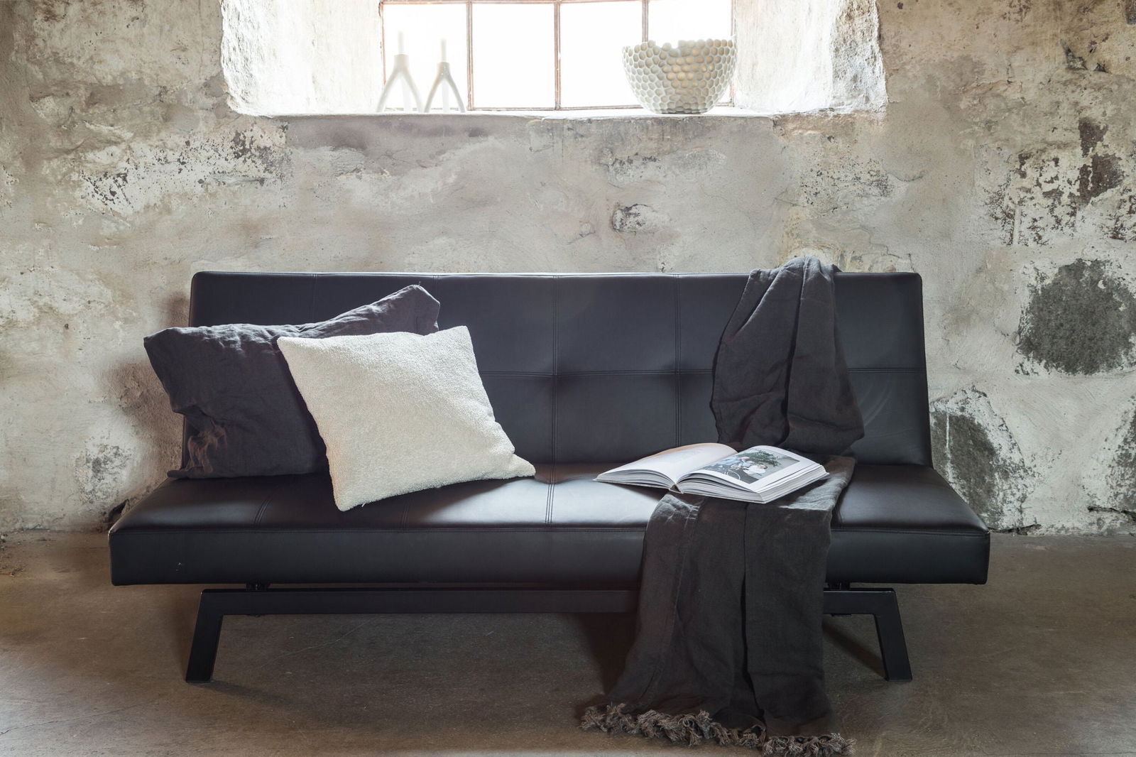 Venture Home Bodil Sofabed - Black / Black PU - vivahabitat.com