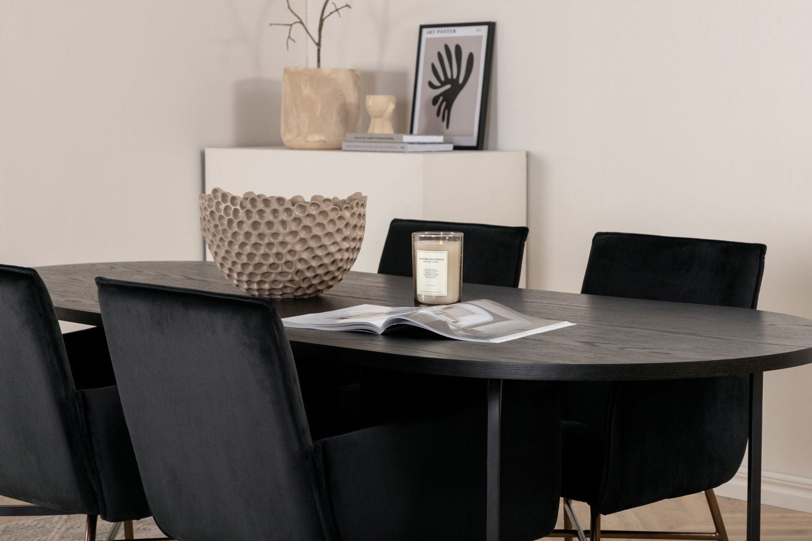 Venture Home Skate Oval Dining Table - Black / Black Veneer+Petra Chair - Distressed Copper / Black Velvet_4 - vivahabitat.com