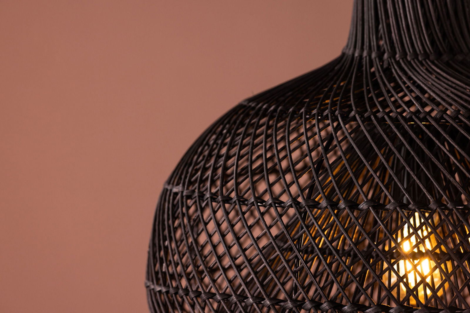 Venture Home Laroche Pendant Lamp - Black / Black darkbrown rattan - vivahabitat.com