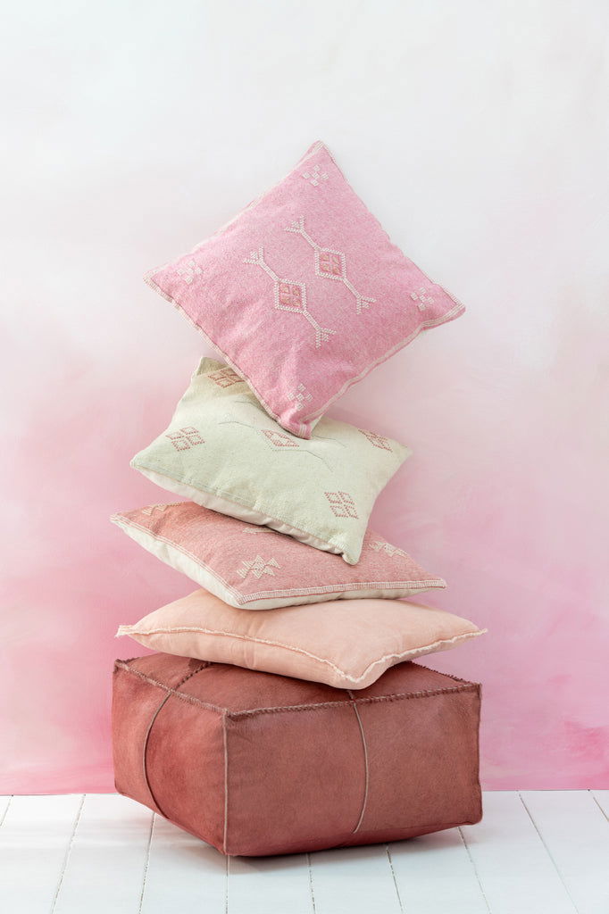 Cushion Diamonds+Arrows Cotton Peach Pink - vivahabitat.com