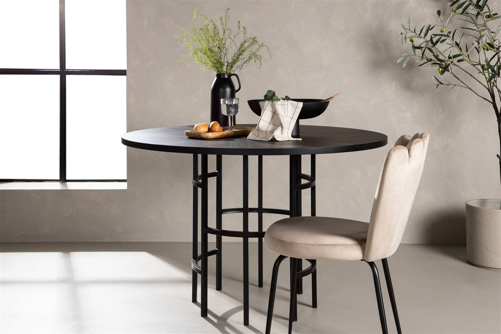 Dining Table - Black / Black Veneer - vivahabitat.com