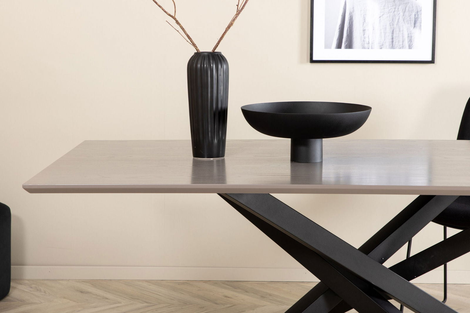 Venture Home Piazza Dining Table - Black / Grey Veneer - vivahabitat.com