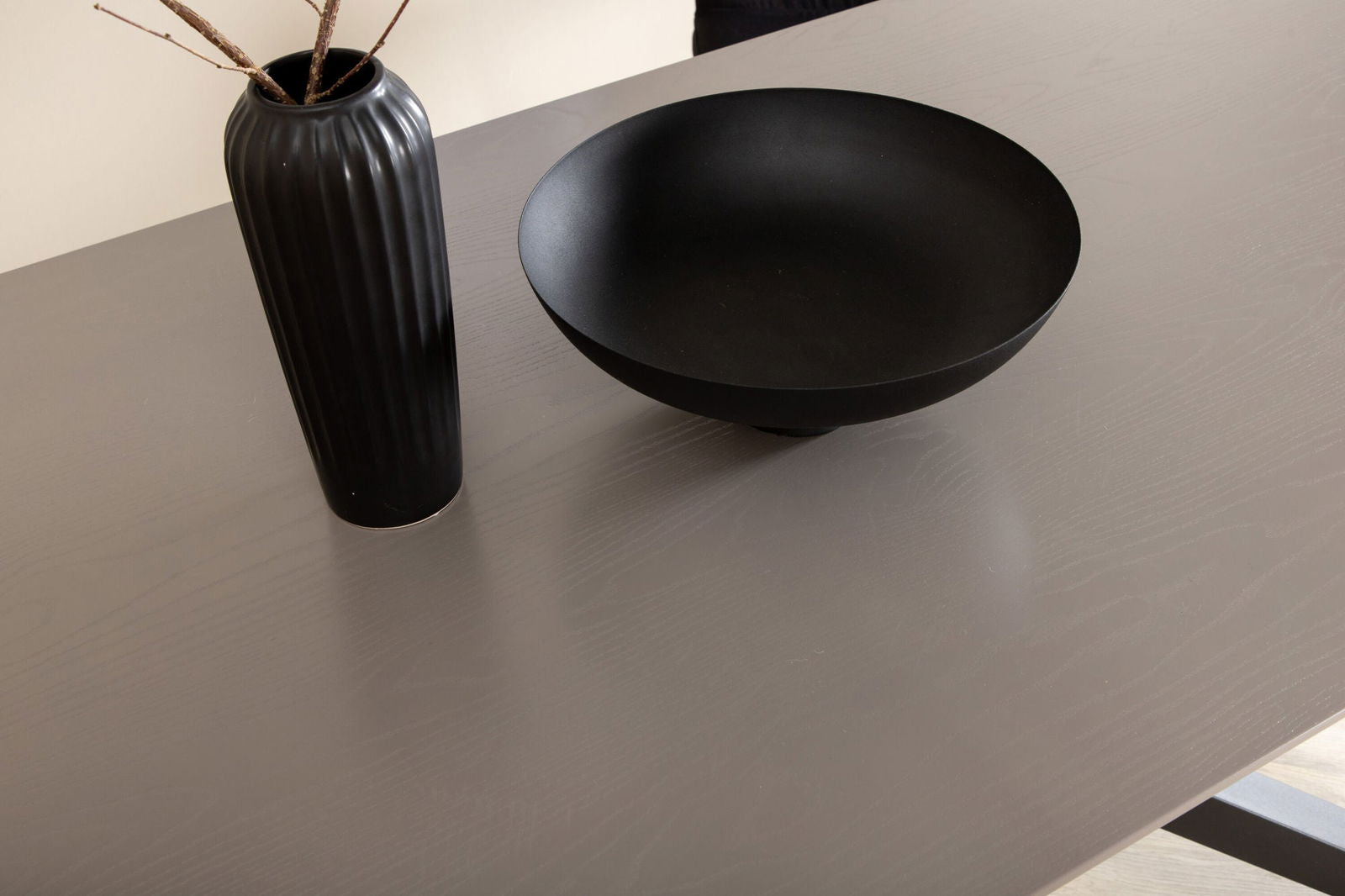 Venture Home Piazza Dining Table - Black / Grey Veneer - vivahabitat.com