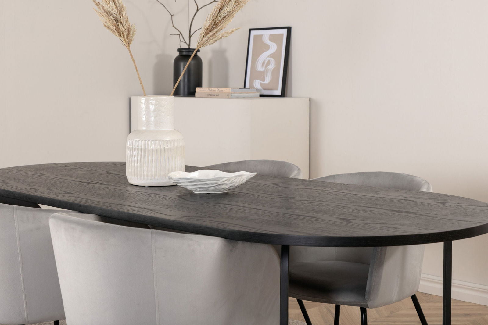 Venture Home Skate Oval Dining Table - Black / Black Veneer+Berit Chair - Black / Light Grey Velvet_4 - vivahabitat.com