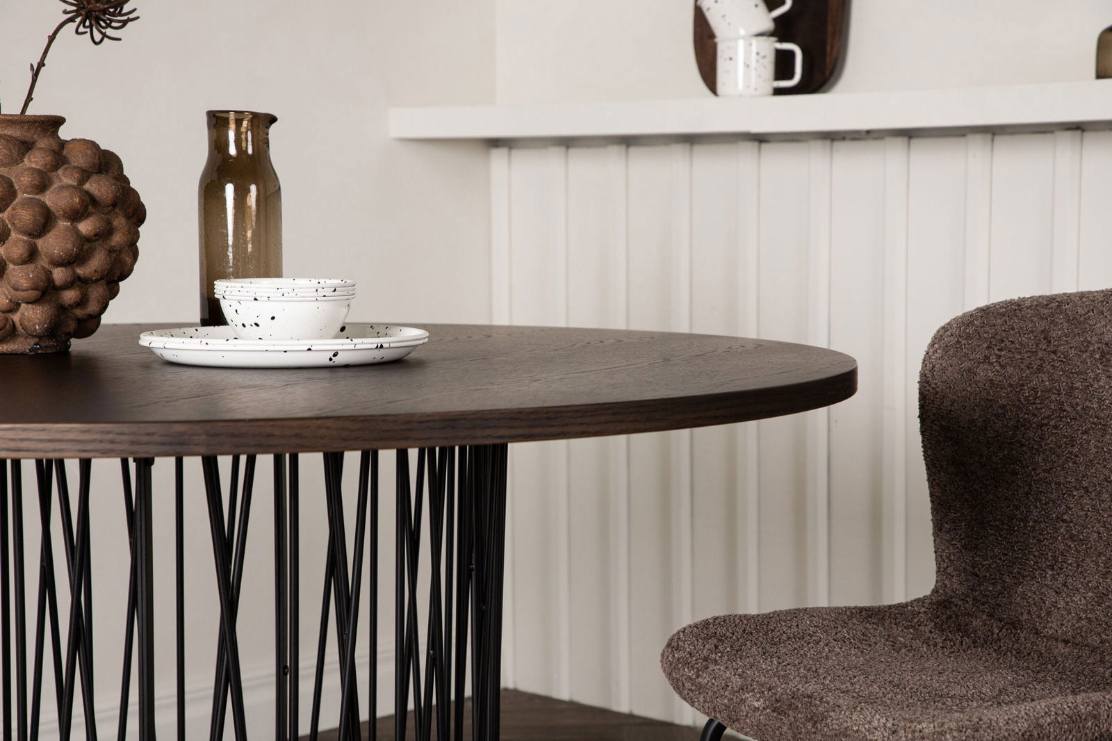 Stone round Dining Table - Black / Mocca Veneer - vivahabitat.com