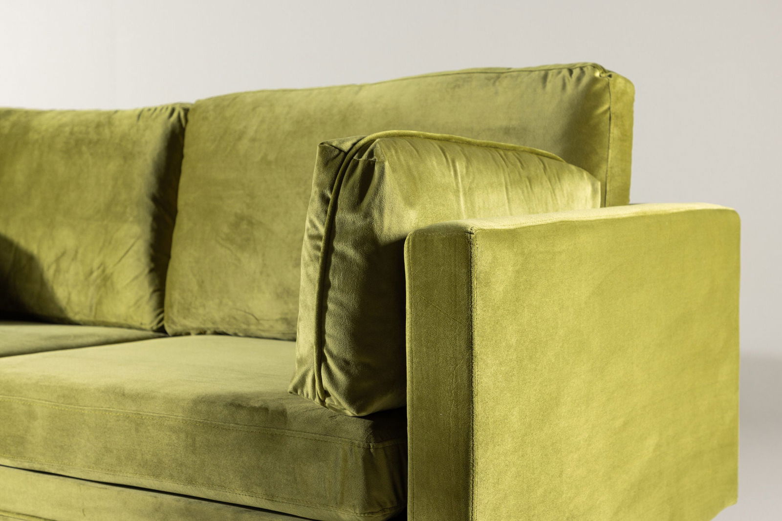 Venture Home Boom - 3 seat sofa Velvet - Spring Green - vivahabitat.com