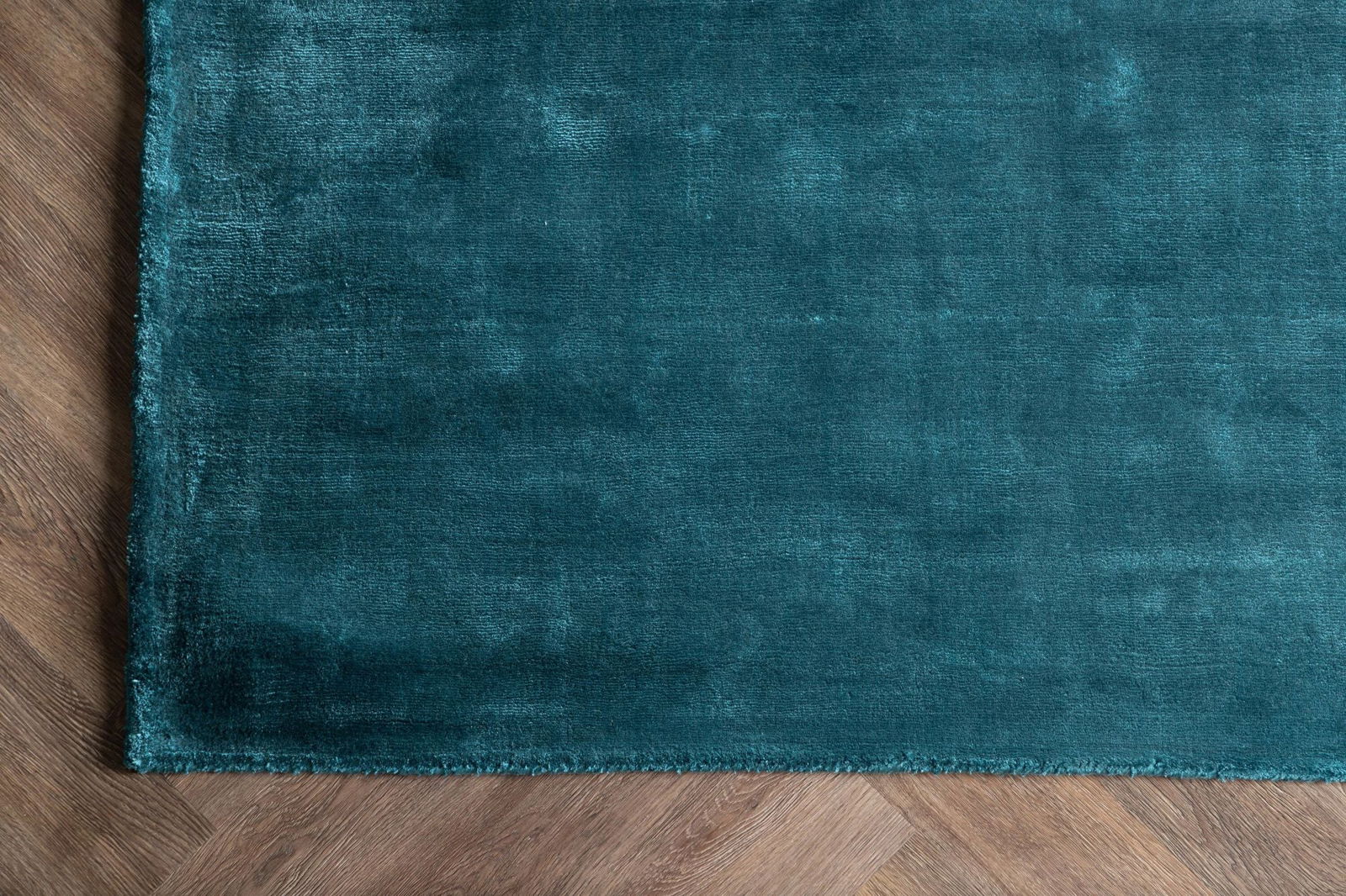 Venture Home Indra Viscose Carpet - 250*350cm - Turquoise - vivahabitat.com