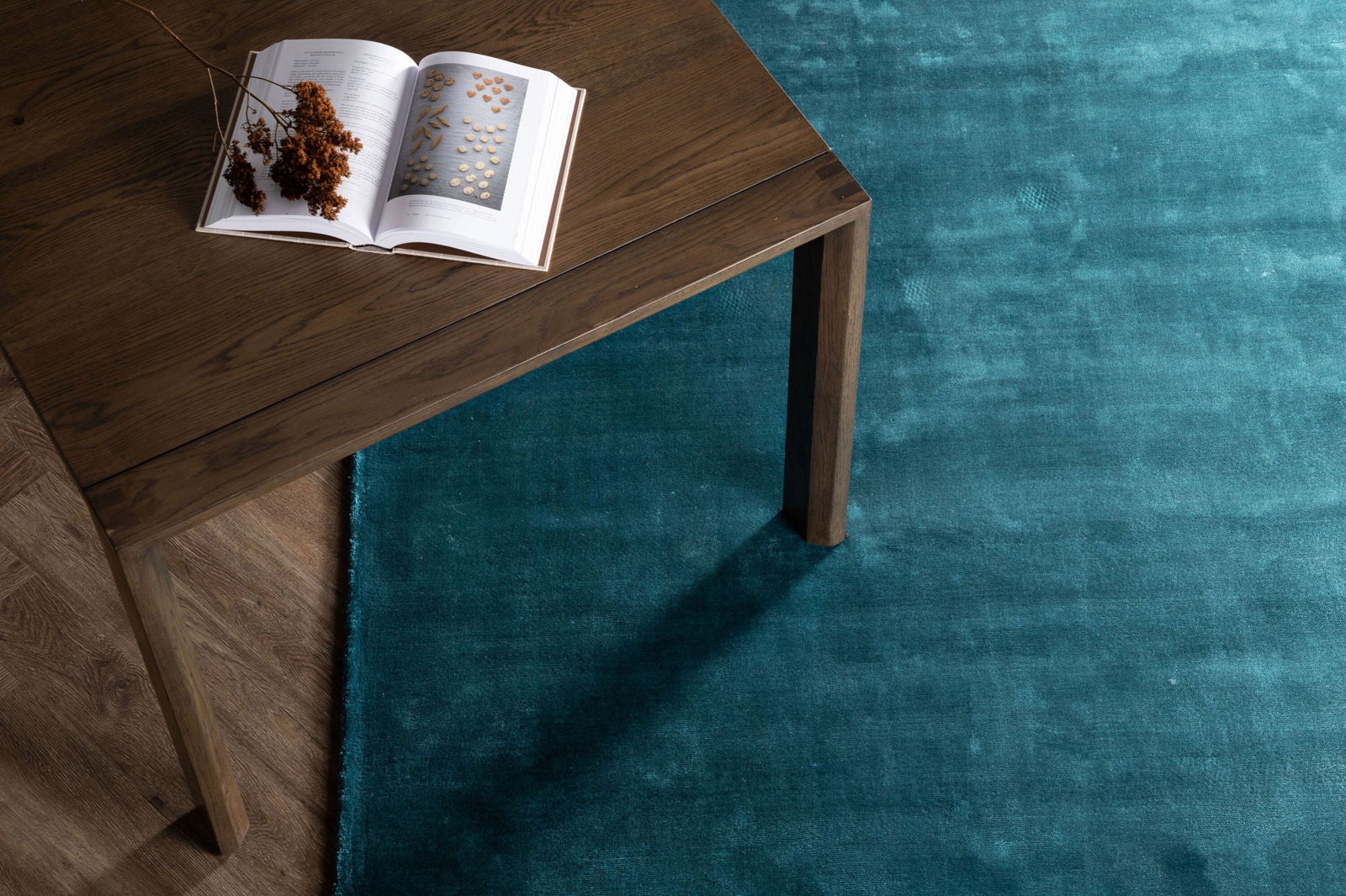 Venture Home Indra Viscose Carpet - 250*350cm - Turquoise - vivahabitat.com