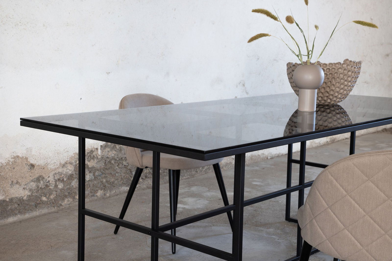 Venture Home Leif Dining Table - Black / Black smoked smoked Glass - vivahabitat.com