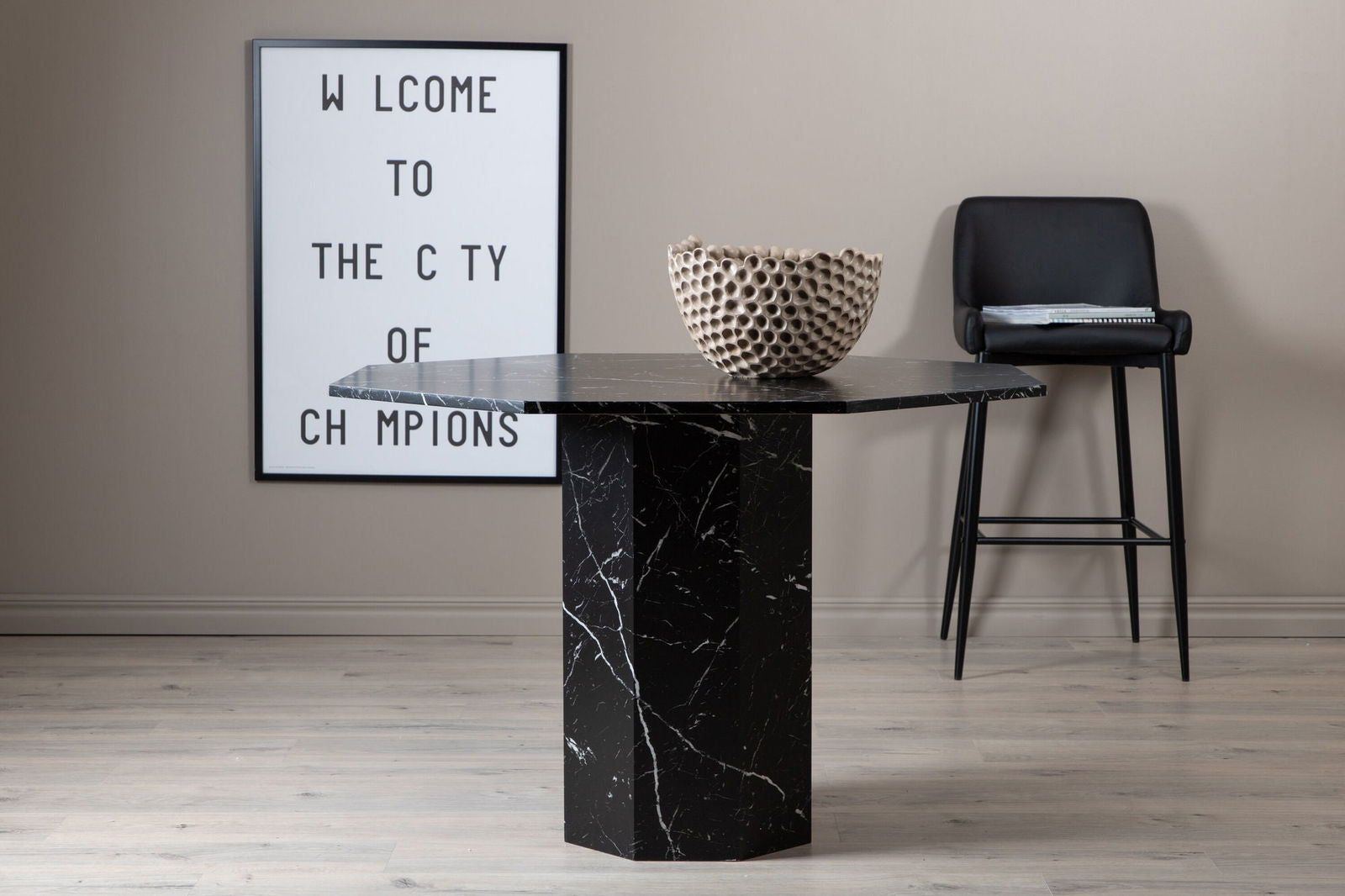 Venture Home Marbs Round Dining Table - Black / Black Glass Marble - vivahabitat.com