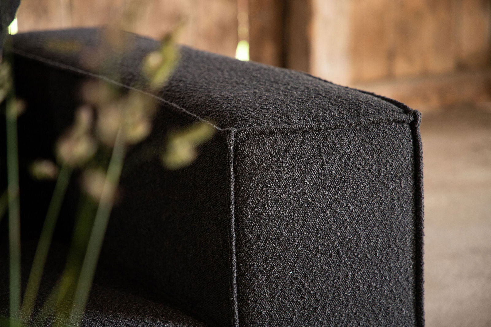 Vind Gillholmen Sofa - Black / Black Boucle - vivahabitat.com