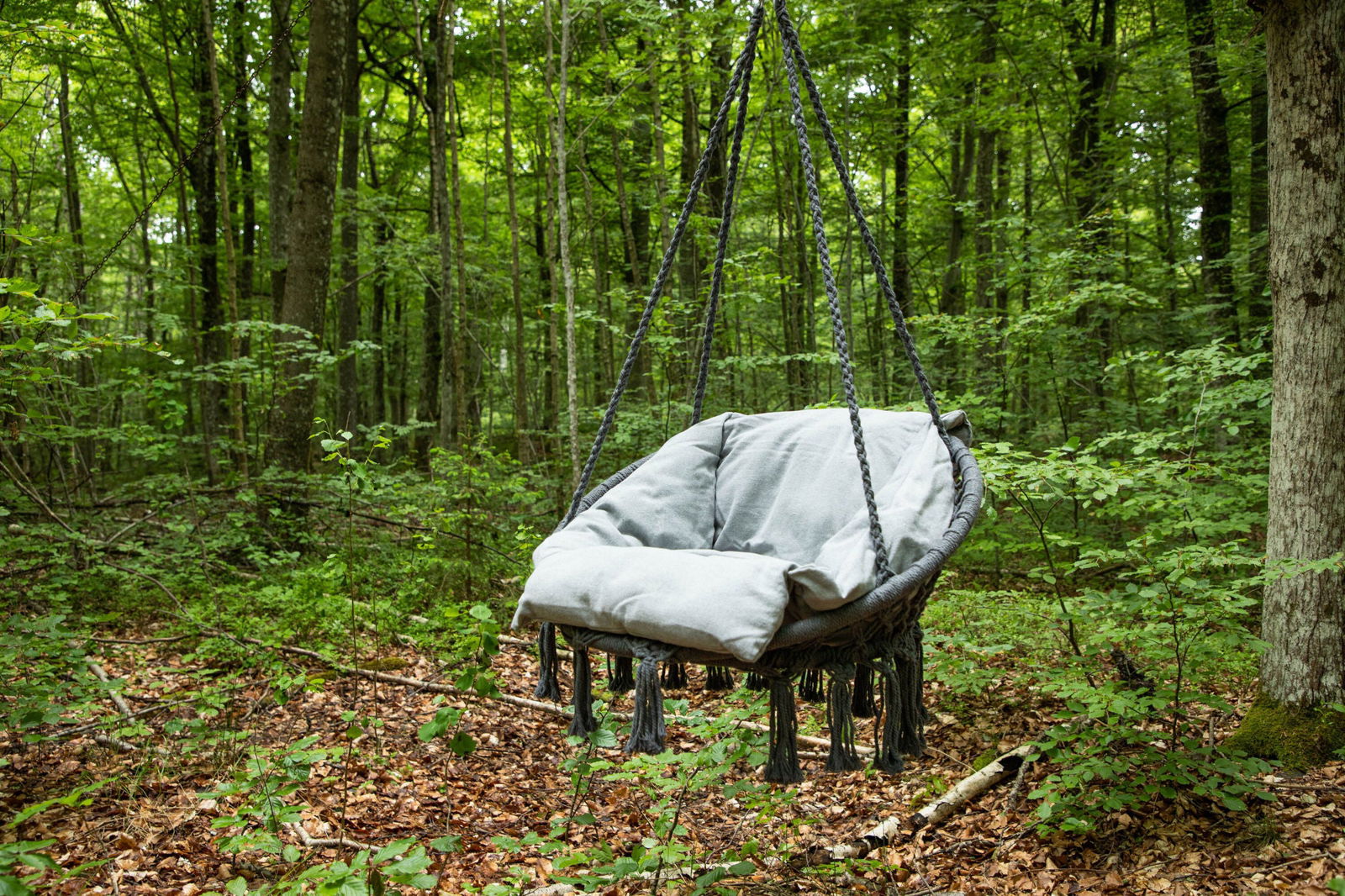 Venture Home Hamtic Swing Steel/Fabric - Grey / w pillows - vivahabitat.com